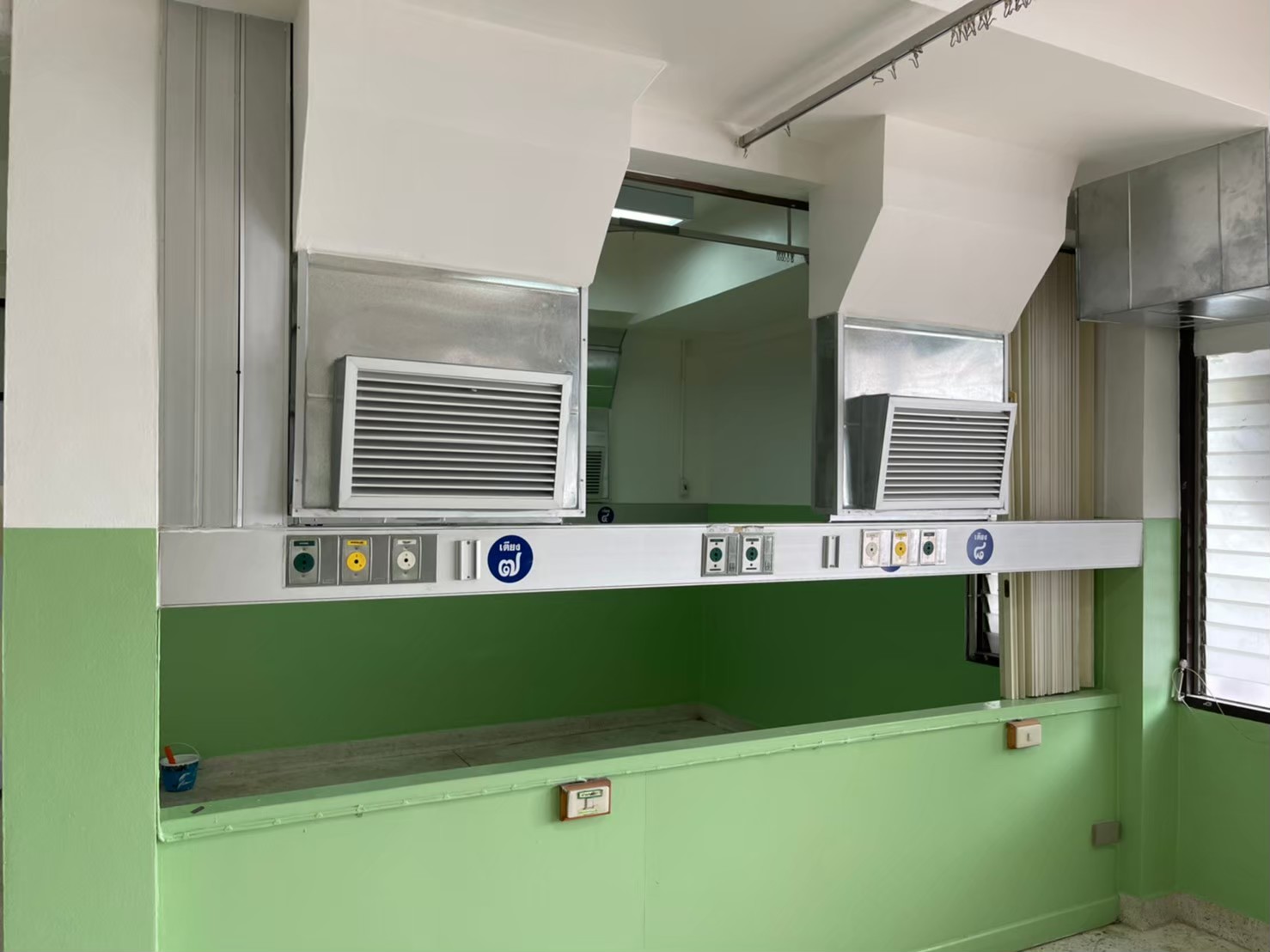 public/img/reference/HVAC System/LINE_ALBUM_รพ อู่ทอง สัปดาห์ที่4_๒๒๐๗๑๖_21.jpg